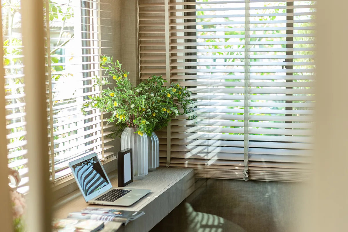 Faux Wood vs Real Wood Blinds: An Ultimate Purchase Guide